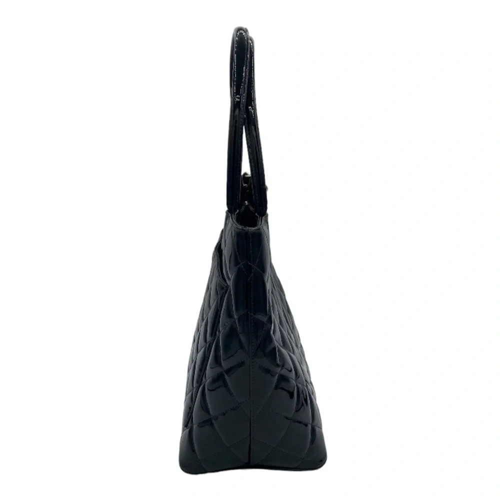 CHANEL Quilted Medallion Tote in Patent Black - Picture 4 of 10